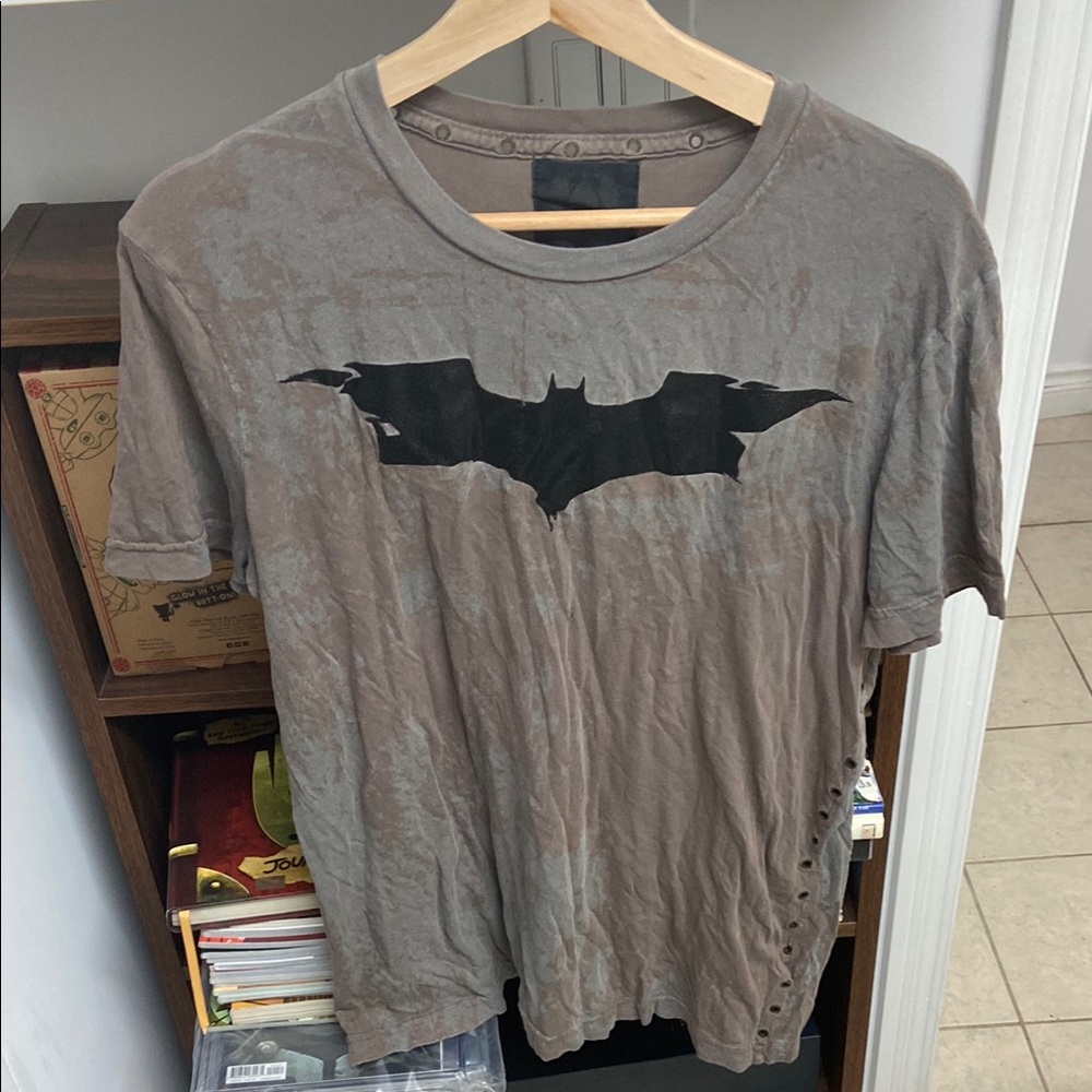 Vintage Salvage “Dark Knight” Men's Gray Graphic Batman Distressed T-Shirt